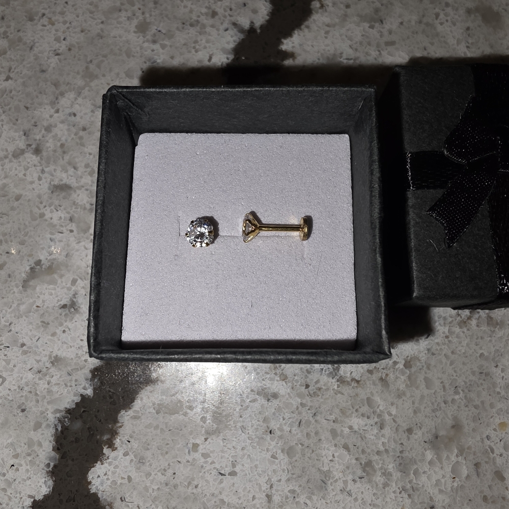 Gold Nose/Lip Stud